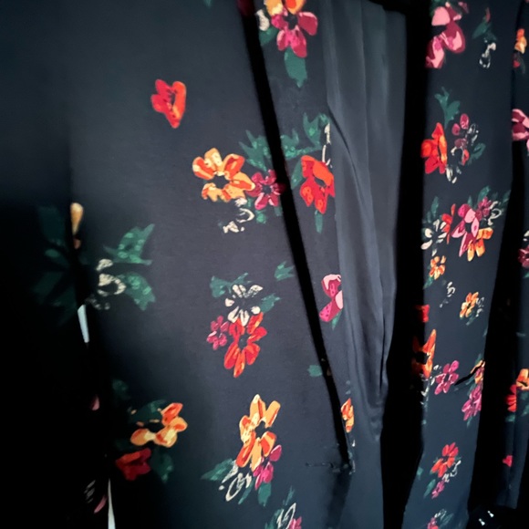 Floral blazer - Picture 3 of 3